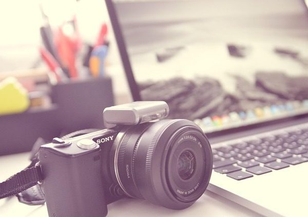 Lumen Mirrorless Camera